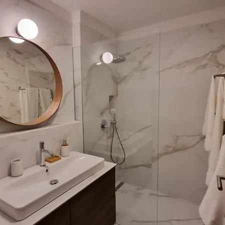 Delta House - Alfa Apartamento